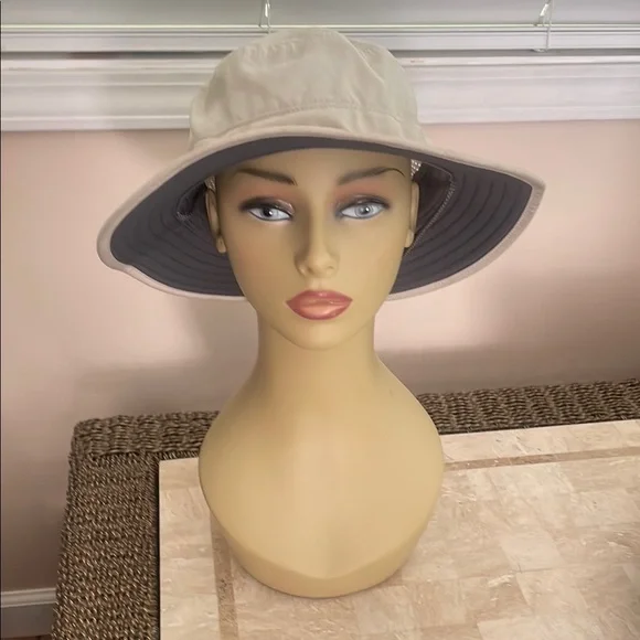 Solar Escape | Accessories | Cream Widebrimmed Sun Hat With  display picture 3